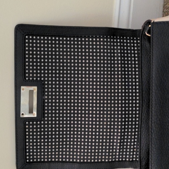 Kate Spade Classic ivory and black leather bag. Beautiful Bag At a Low Price. - Picture 3 of 6